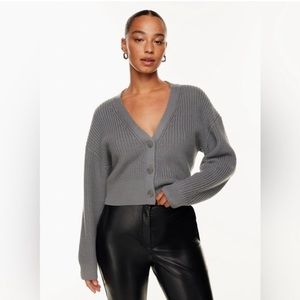 Aritzia BABATON Canberra Gray Cropped V-Neck 3-Button Cardigan, Size M